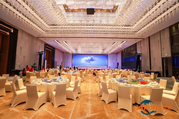 進(jìn)貿(mào)通年會回顧“登高望遠(yuǎn)”看見不一樣的世界 進(jìn)貿(mào)通年會回顧“登高望遠(yuǎn)”看見不一樣的世界